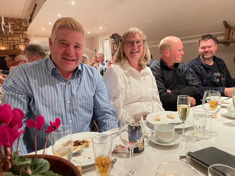 De fine løypekjørerne Bjørn Arild Madsen, Stian Hauger og Lars Gulbrandsen (Skiforeningen), og PR-avd. Lene Li Dragland. Foto: Nina Grønnestad Heldrup